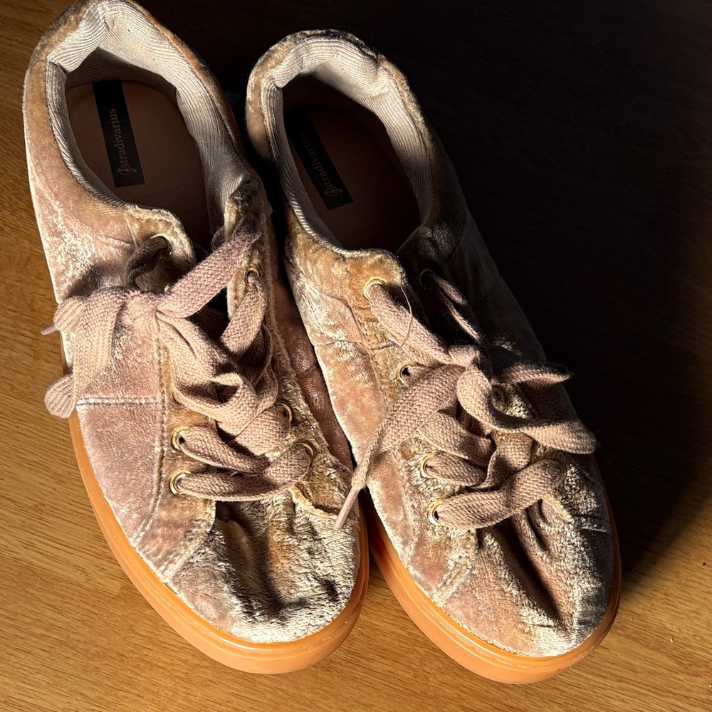 Stradivarius Tan Velvet Sneakers